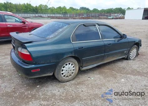 1996 Honda Accord Ex/Ex-R z USA, uszkodzony, nr VIN 1HGCD5559TA173583